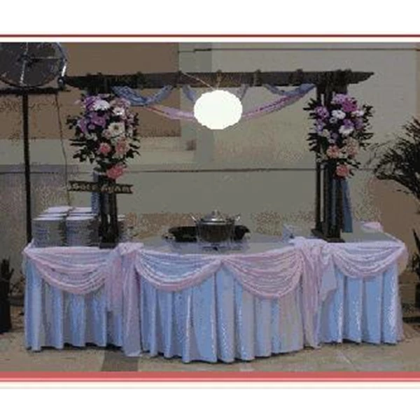 Cover Buffet tables for a party