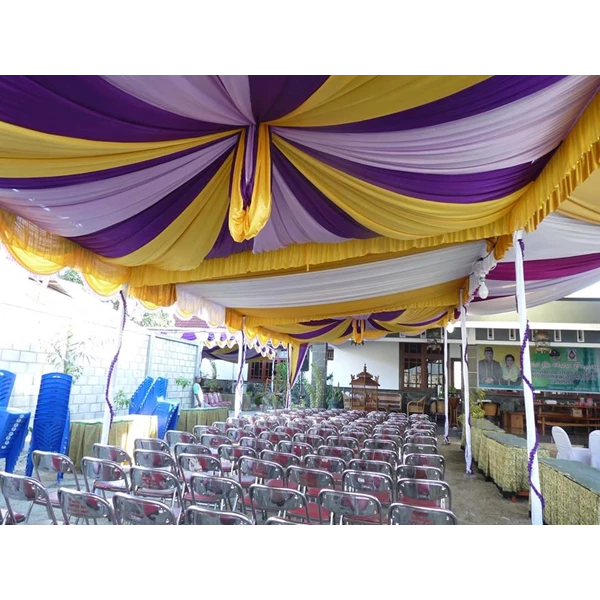 The Center Of The Ceiling Balloon For Complete Party Tent